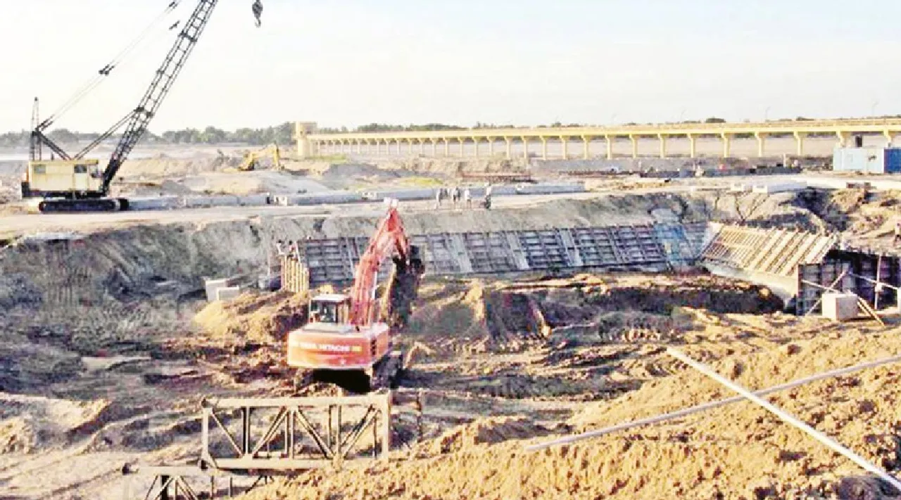 Kollidam barrage issue Cuddalore and Thanjavur Collectors appear in court Tamil News 