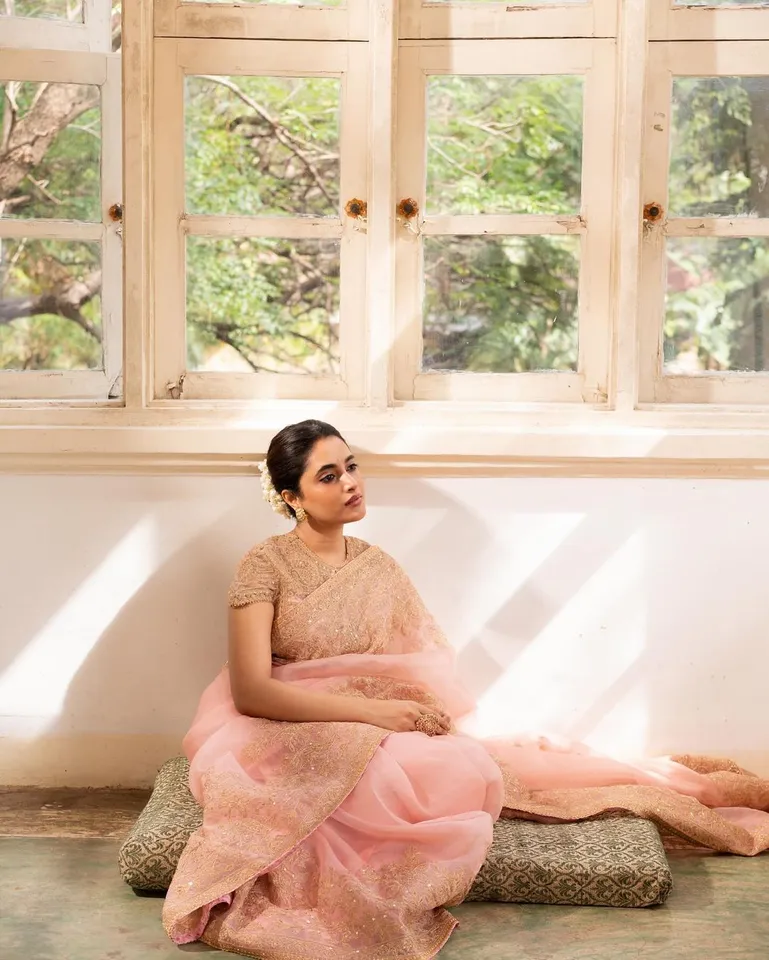Priyanka Mohan1