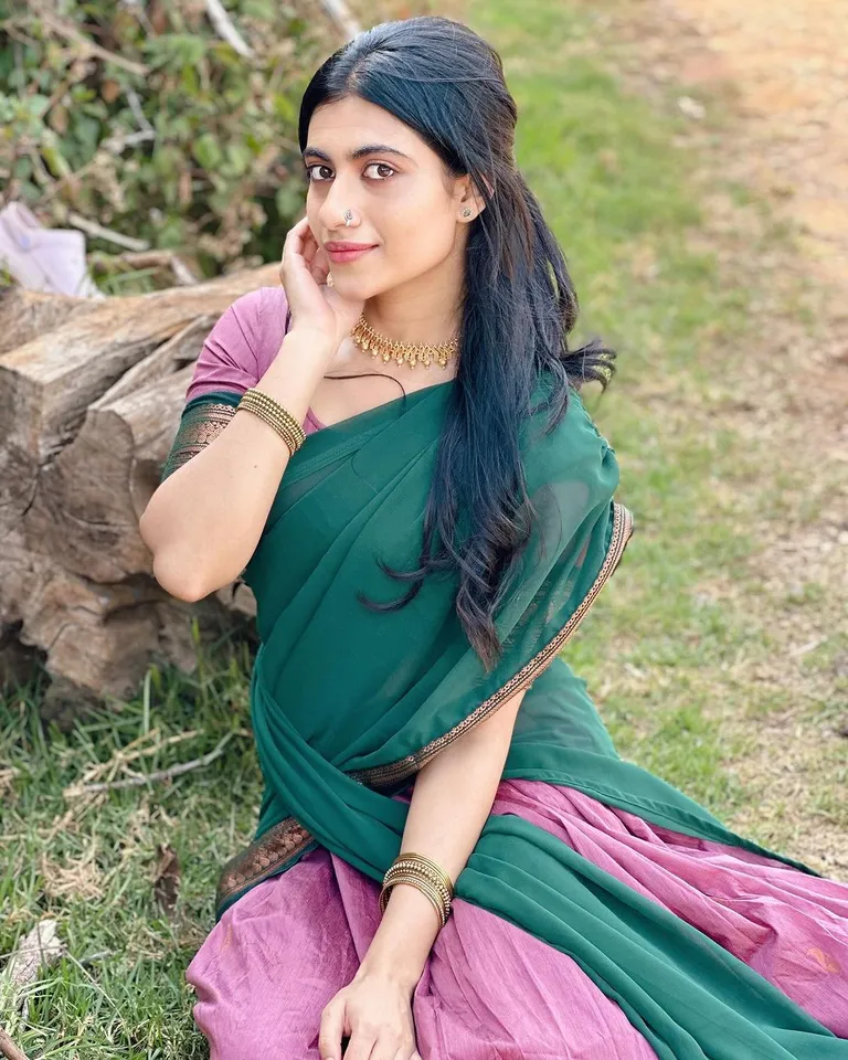 Aishu instagram 