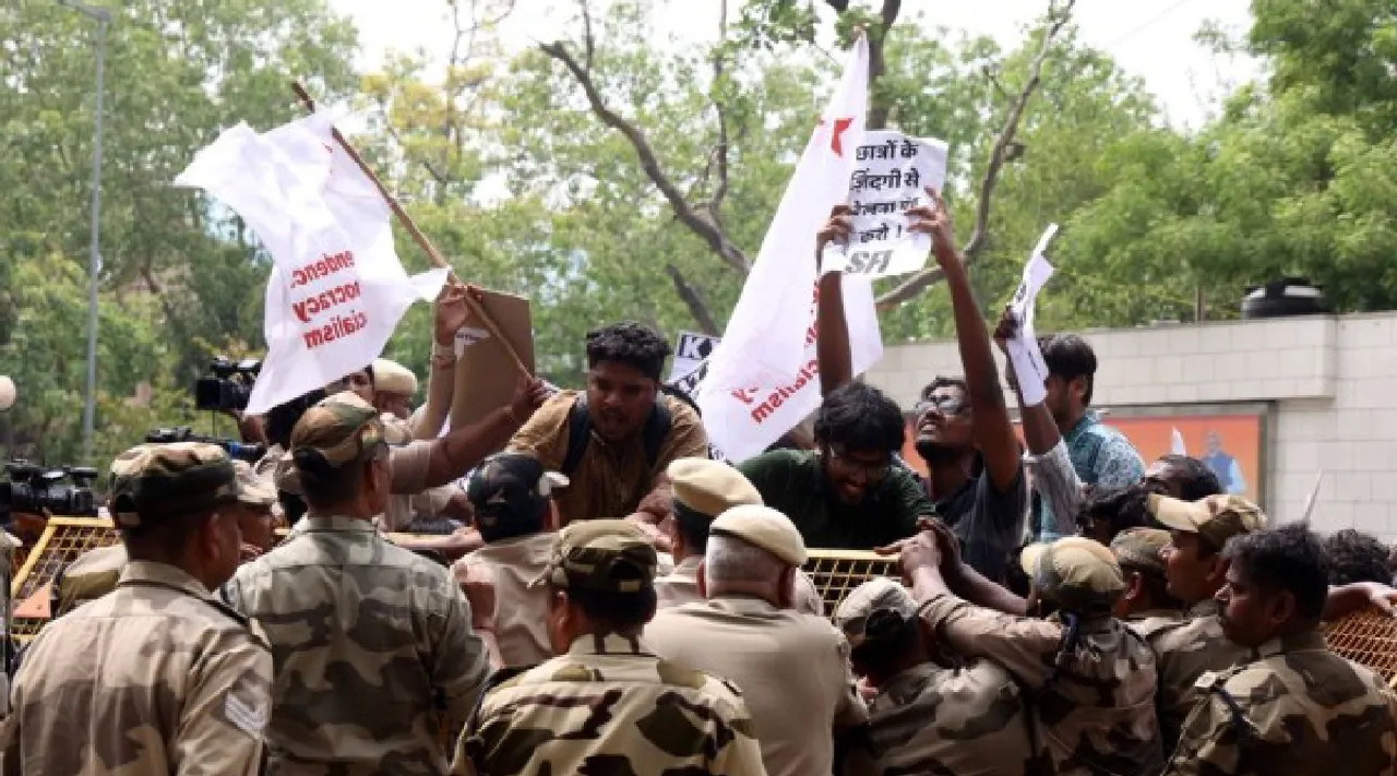 CBI arrests two from Patna in NEET UG case for arranging accommodation for examinees Tamil News 