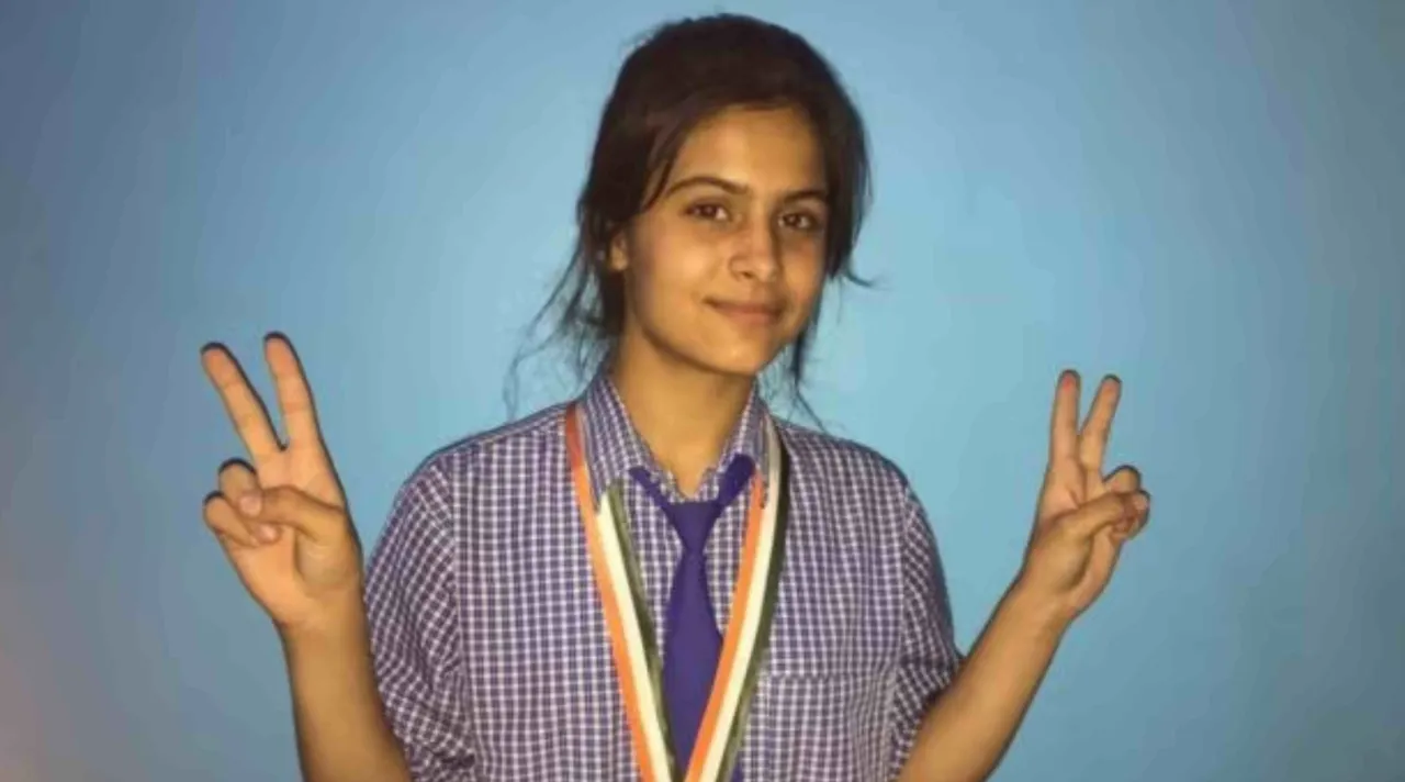 Manu Bhaker Paris 2024 medallist childhood pics Tamil News 