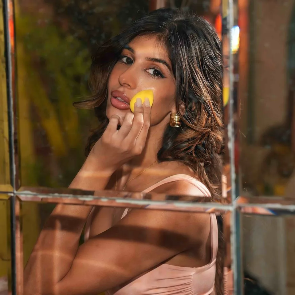 Hardik Pandya Dating British singer who is Jasmin Walia Tamil News 