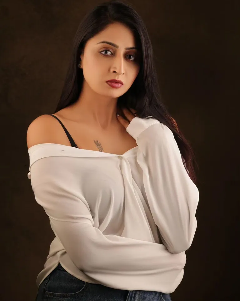 Actress shubharaksha