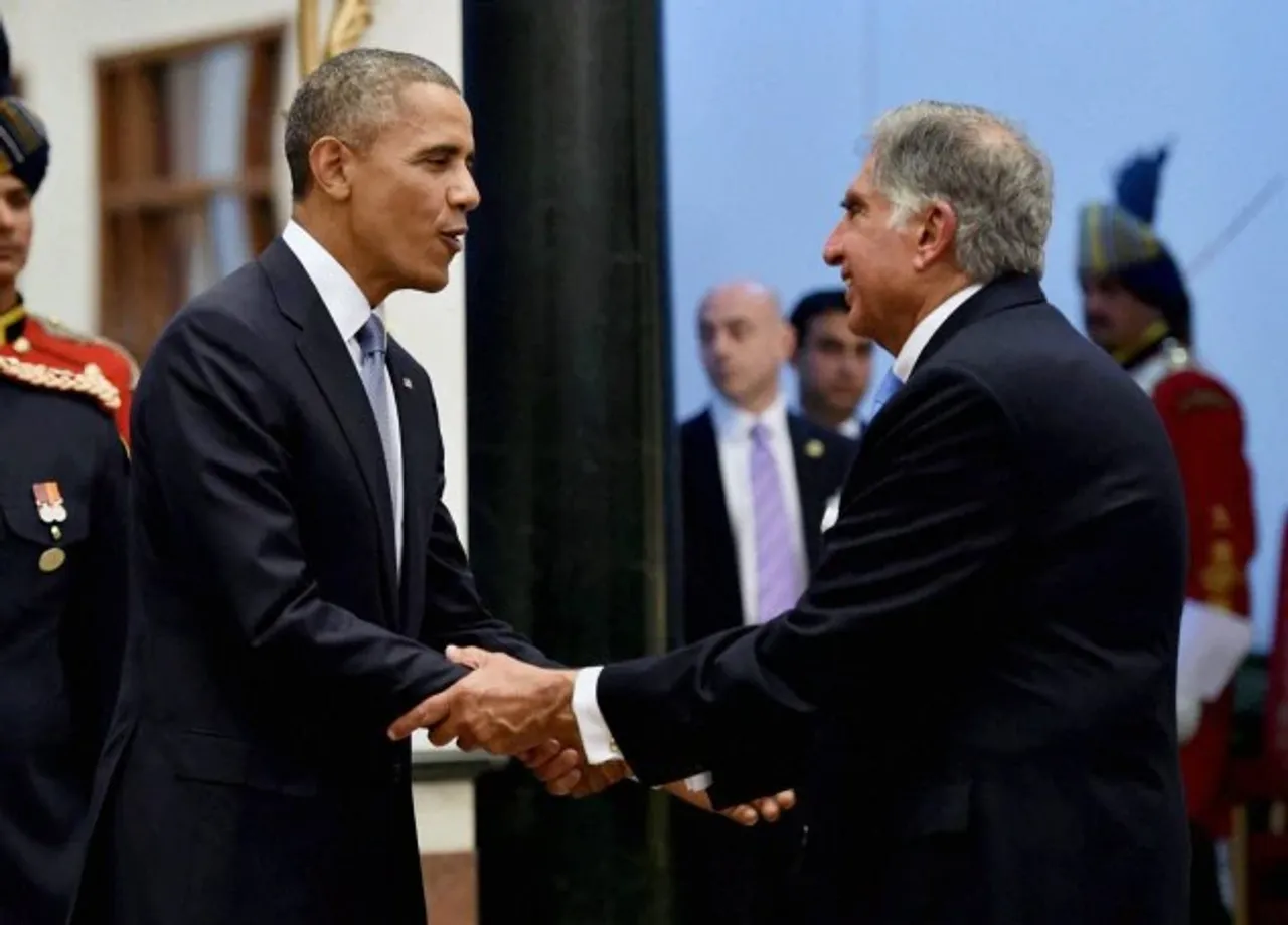 Former-US-President-Barack-Obama-shakes-hands-with-industrialist-and-chairman-Emeritus-of-Tata-Sons-Ratan-Tata-during-a-banquet-hosted-at-the-Rashtrapati-Bhavan-in-New-Delhi.-PTI-Photo