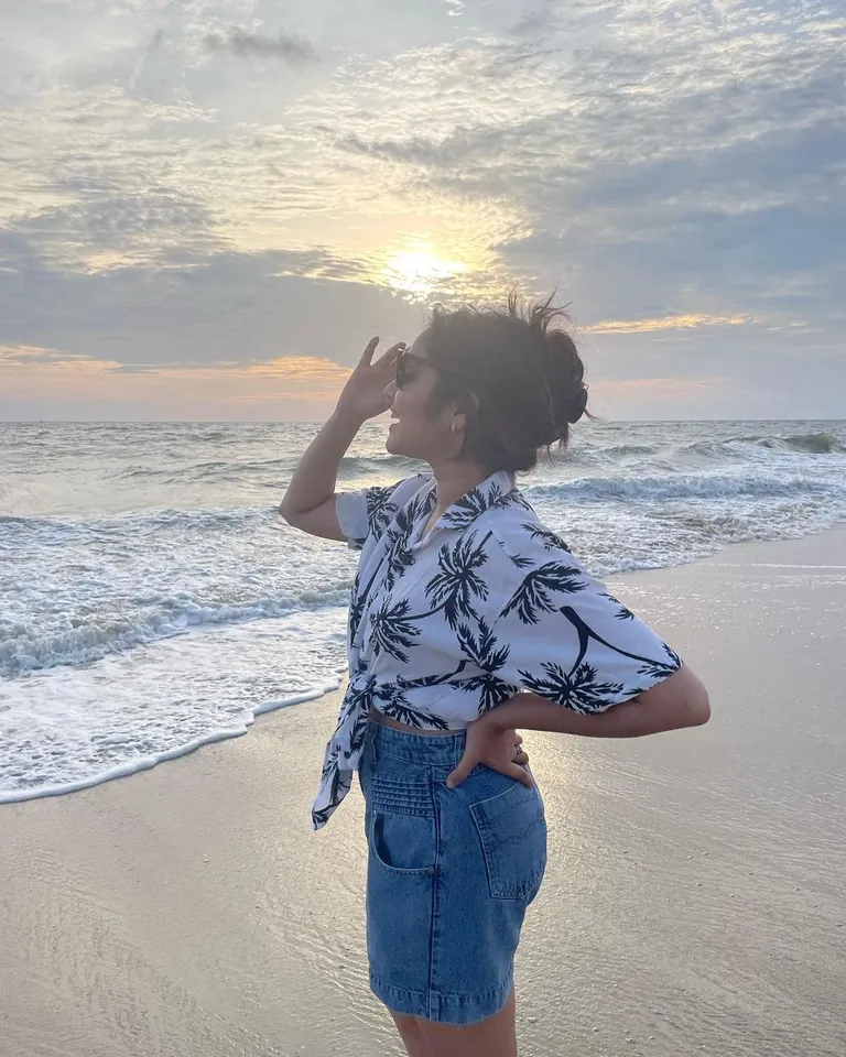 Anikha Suredndar (7)