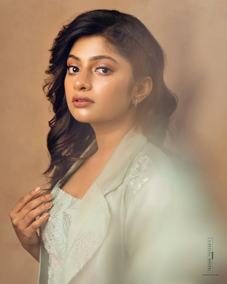 அழகாலே மிரட்டுறீங்களே... எந்த படத்துக்காக இந்த சீன்? பிக்பாஸ் பிரபலம் வைரல் க்ளிக்ஸ்!