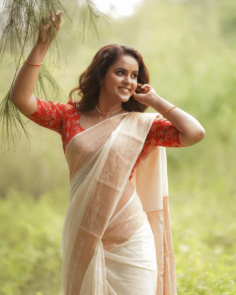 Chaithra Red