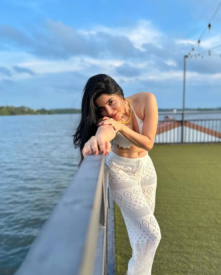 divya bharathi 