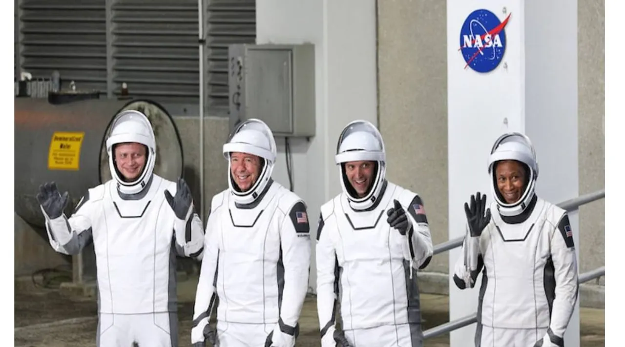 NASA cre.jpg