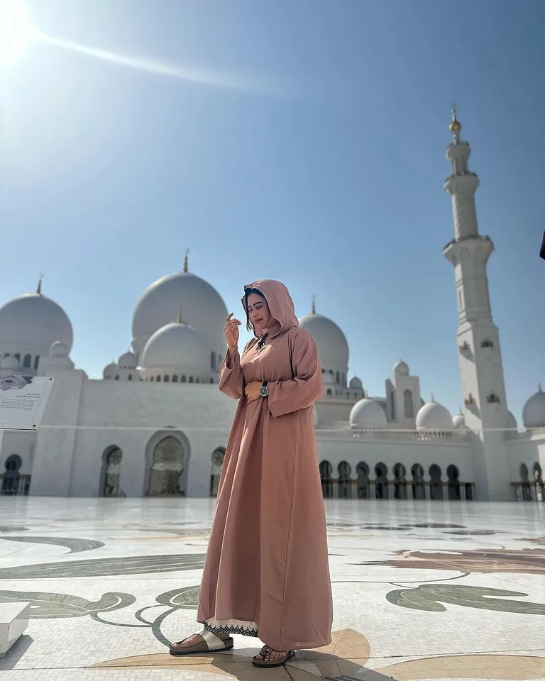 Farina Azad