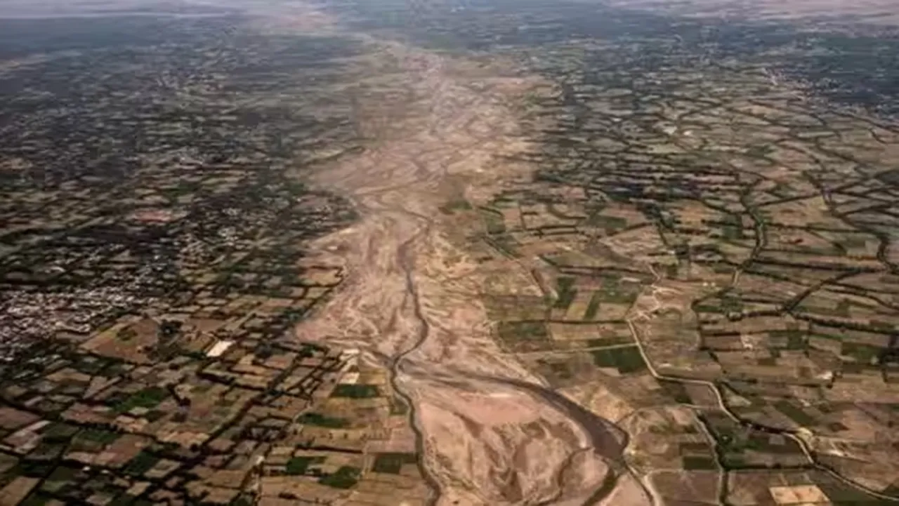 earthquakes kill 2053