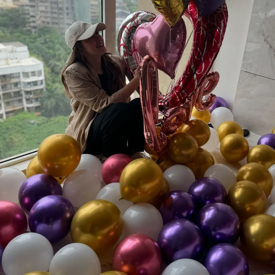 HDB Hansika: லைட் வெளிச்சத்தில் கேக்; குடும்பத்துடன் குதுகலம்; ஹன்சிகா பர்த்டே க்ளிக்ஸ்
