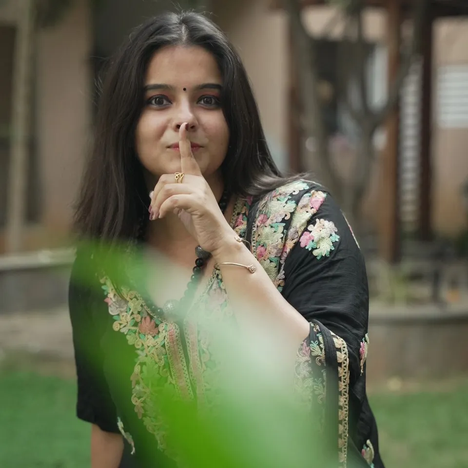ஏன் இவ்வளவு அழகா இருக்கீங்க... ஒரு ரசிகனின் கேள்வி: எதிர்நீச்சல் நடிகை ரீசன்ட் க்ளிக்ஸ்