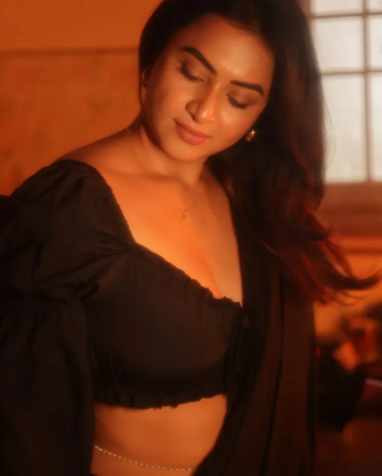 Janani ashok kUmar