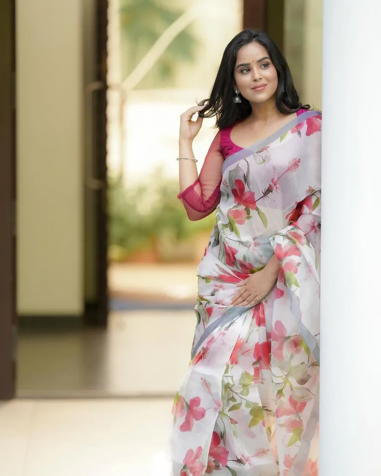 kanmani manoharan 