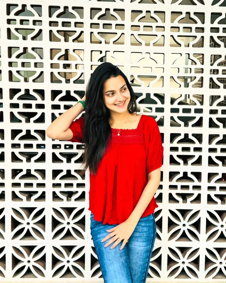 Jasmine Rath22 1