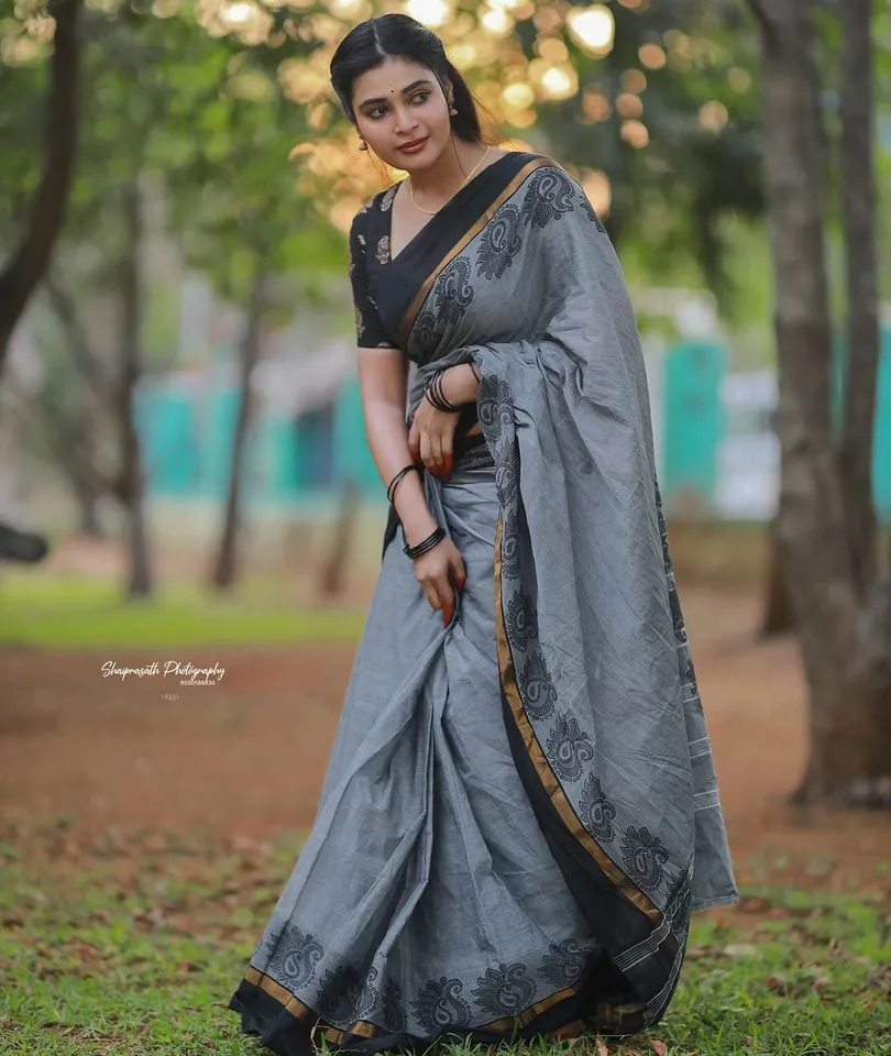 Dharsha Gupta instagram 