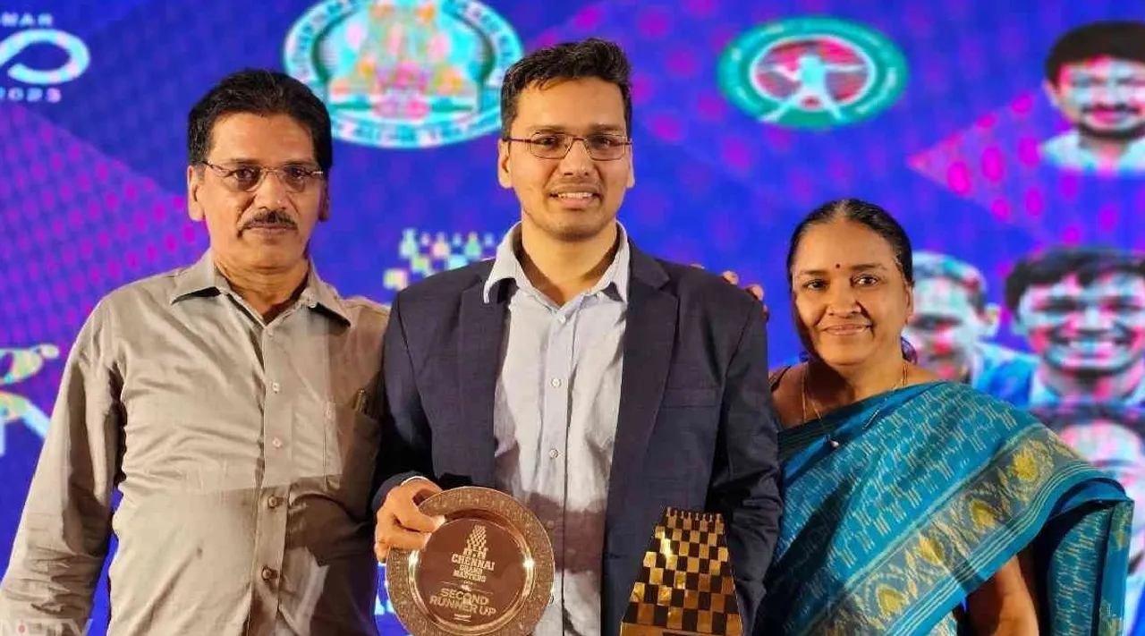  India Gold Medal Winning Chess Team players photos Tamil News 
