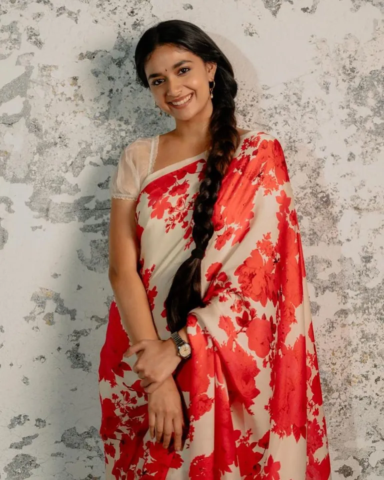 கயல்விழி உங்களுக்காக... ரகு தாத்தா ப்ரமோஷன்; கீர்த்தி சுரேஷ் வைரல் க்ளிக்ஸ்