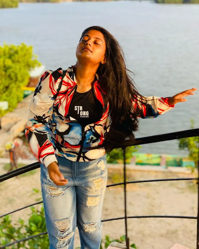 Gomathi Priya1