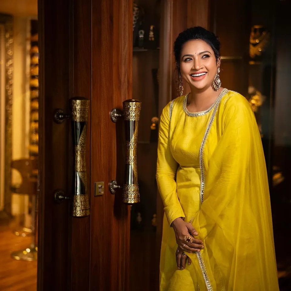 Myna Nanthini Saree