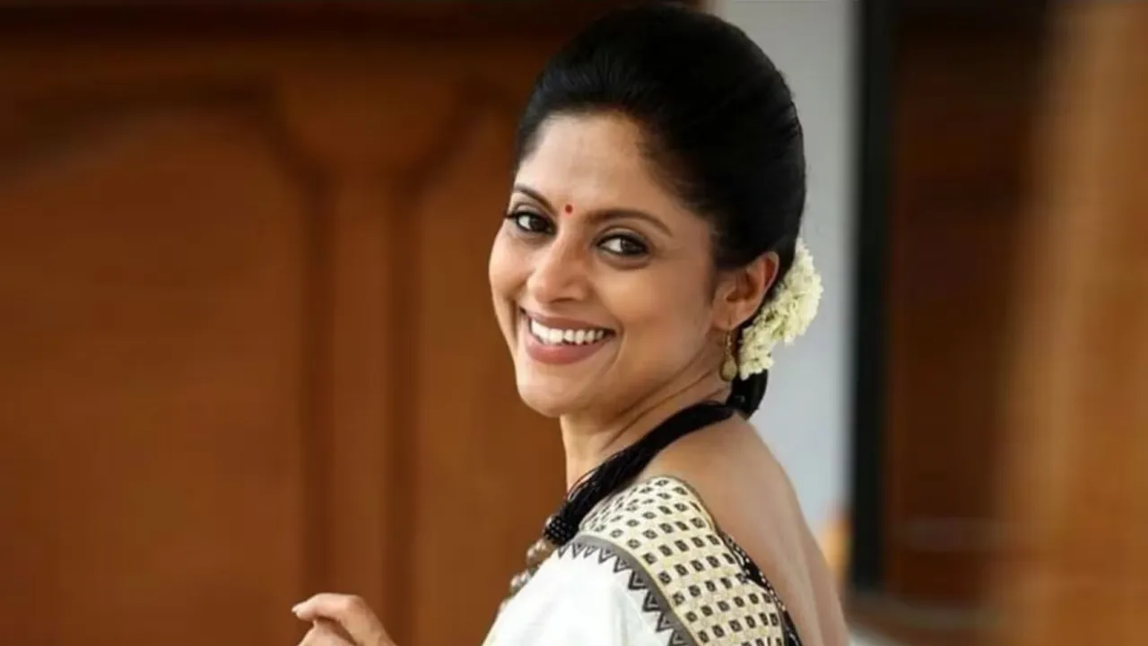 நதியா - எம்.குமரன் சன் ஆப் மகாலட்சுமி