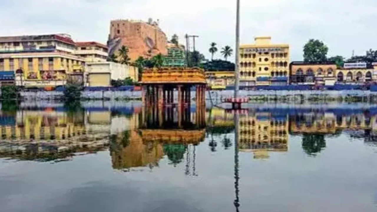 Uchipillaiyar temple pond