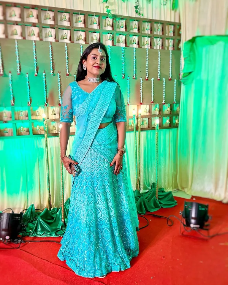 பழைய ரம்பாவுக்கு டஃப் பைட் கொடுக்கும் டாக்டர் பல்லவி: அனிதா குப்புசாமி மகளா? வாயடைத்த நெட்டிசன்கள்