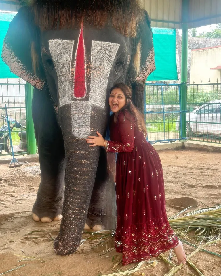 Priya Nakl 