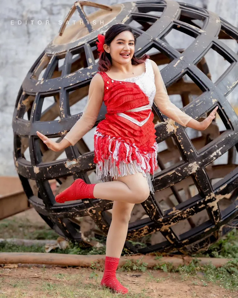 Raveena Dhaha Photos