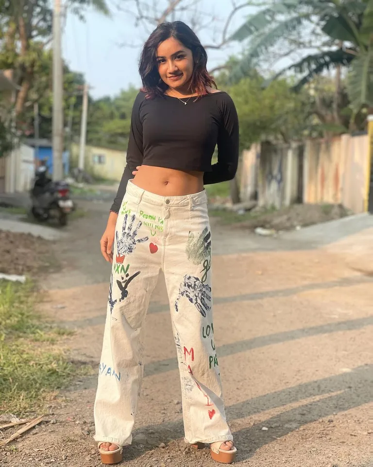 Raveena Dhaha Photos