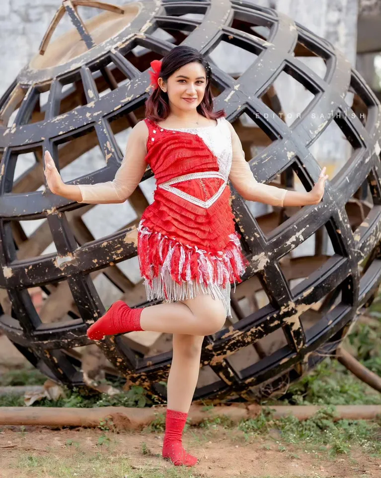 Raveena Dhaha Photos