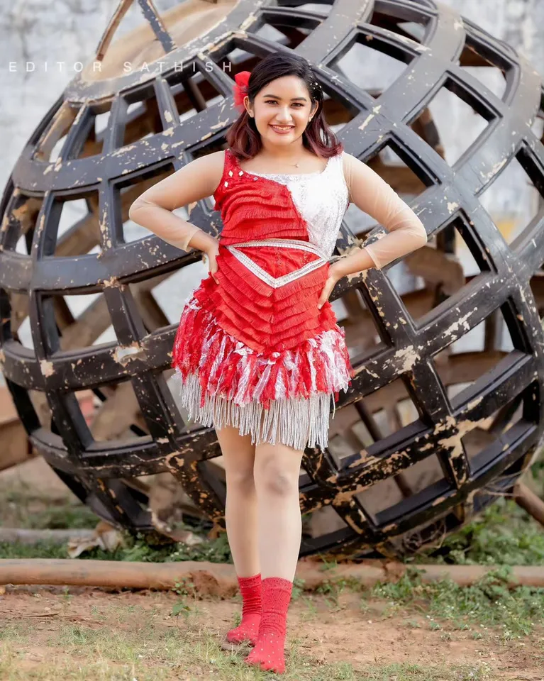 Raveena Dhaha Photos