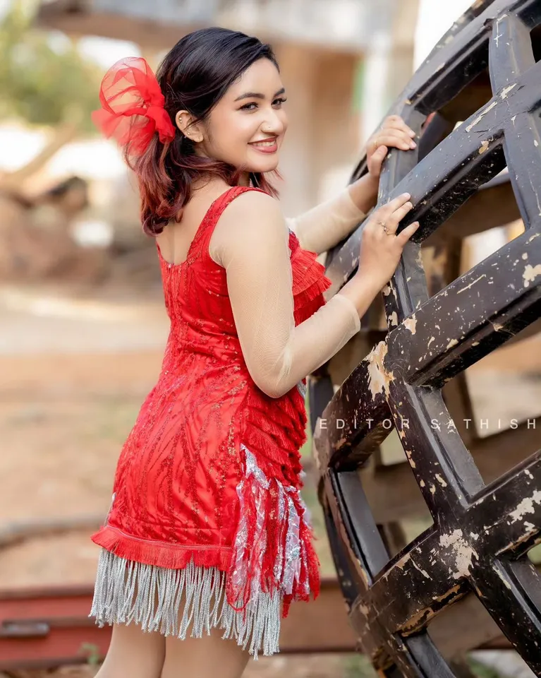 Raveena Dhaha Photos