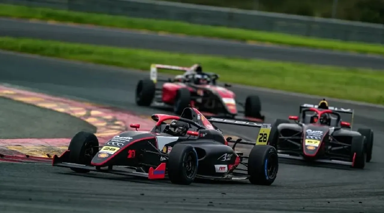  Chennai Formula 4 night race car top speed and price details in tamil 