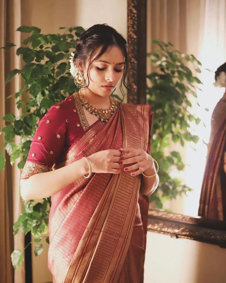Sridivya 