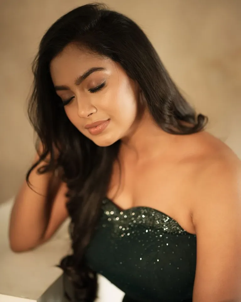 Swathi Konde Click
