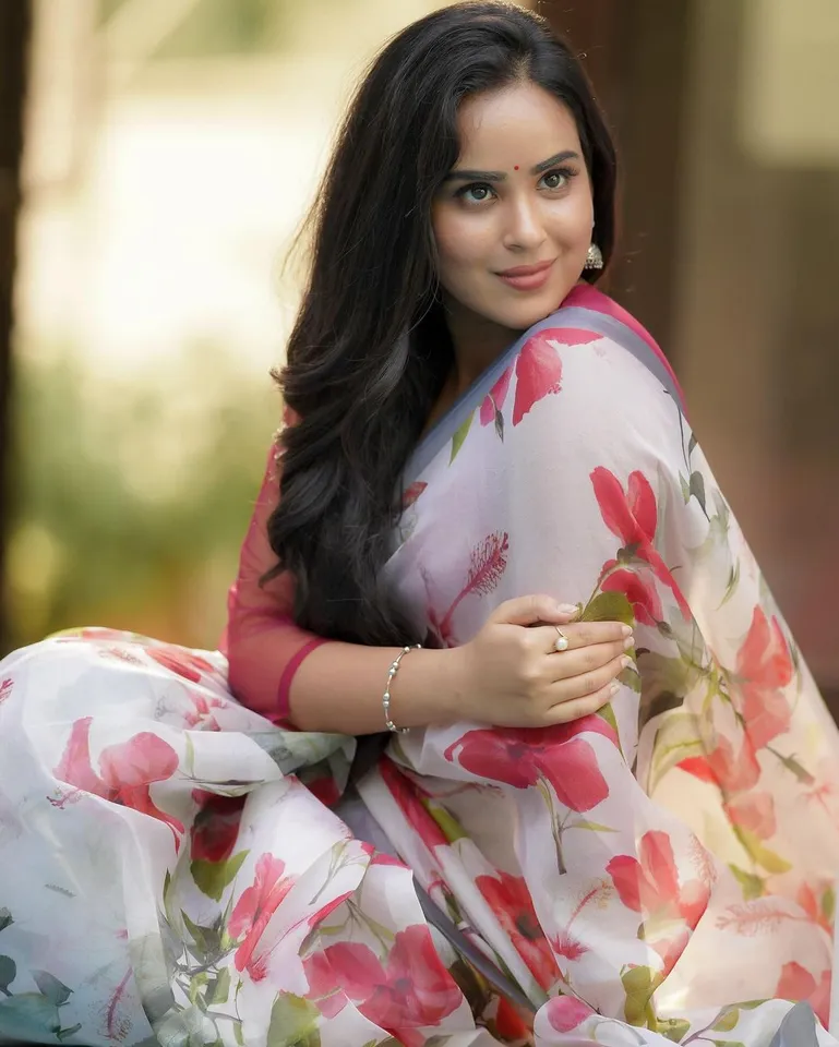 kanmani manoharan 