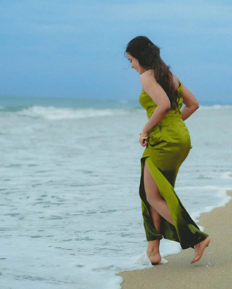 Tharshika tha