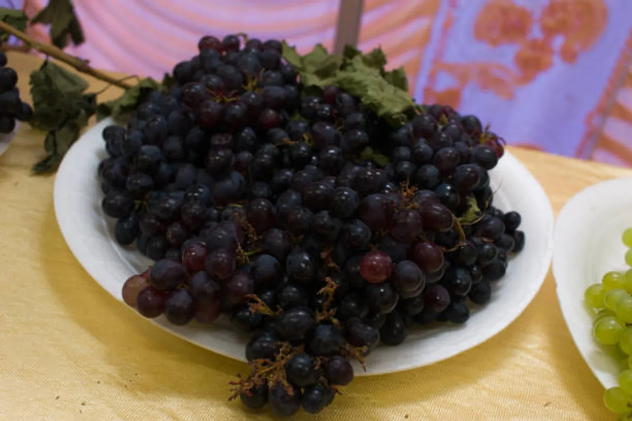 black grapes