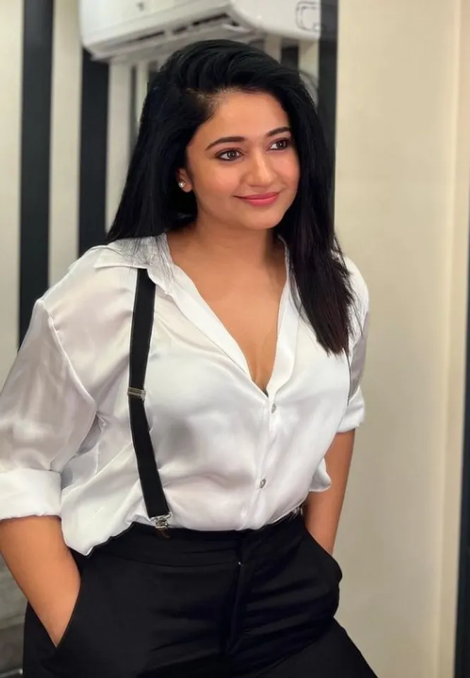 Here are the latest photos of actress Poonam Bajwa