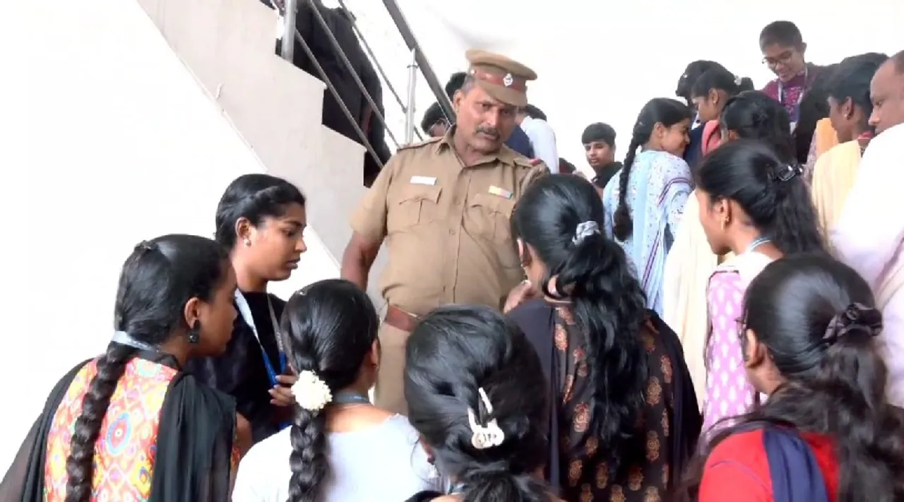 Coimbatore Governor RN Ravi students wearing black shirts not allowed to attend function UPSC Tamil News 