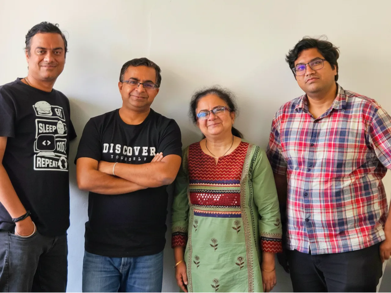 HooLiv co-founders