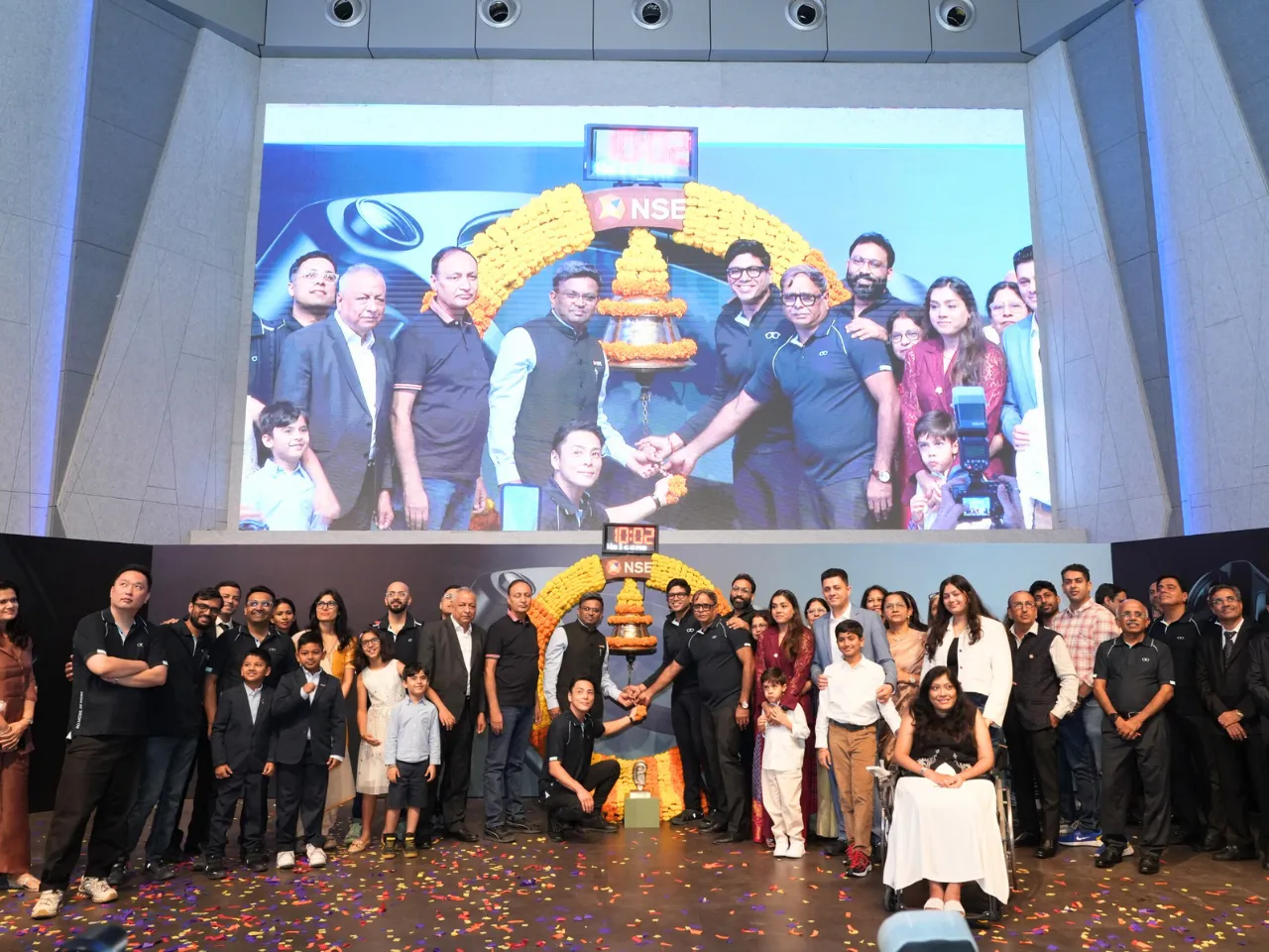 Lenskart lists below IPO price