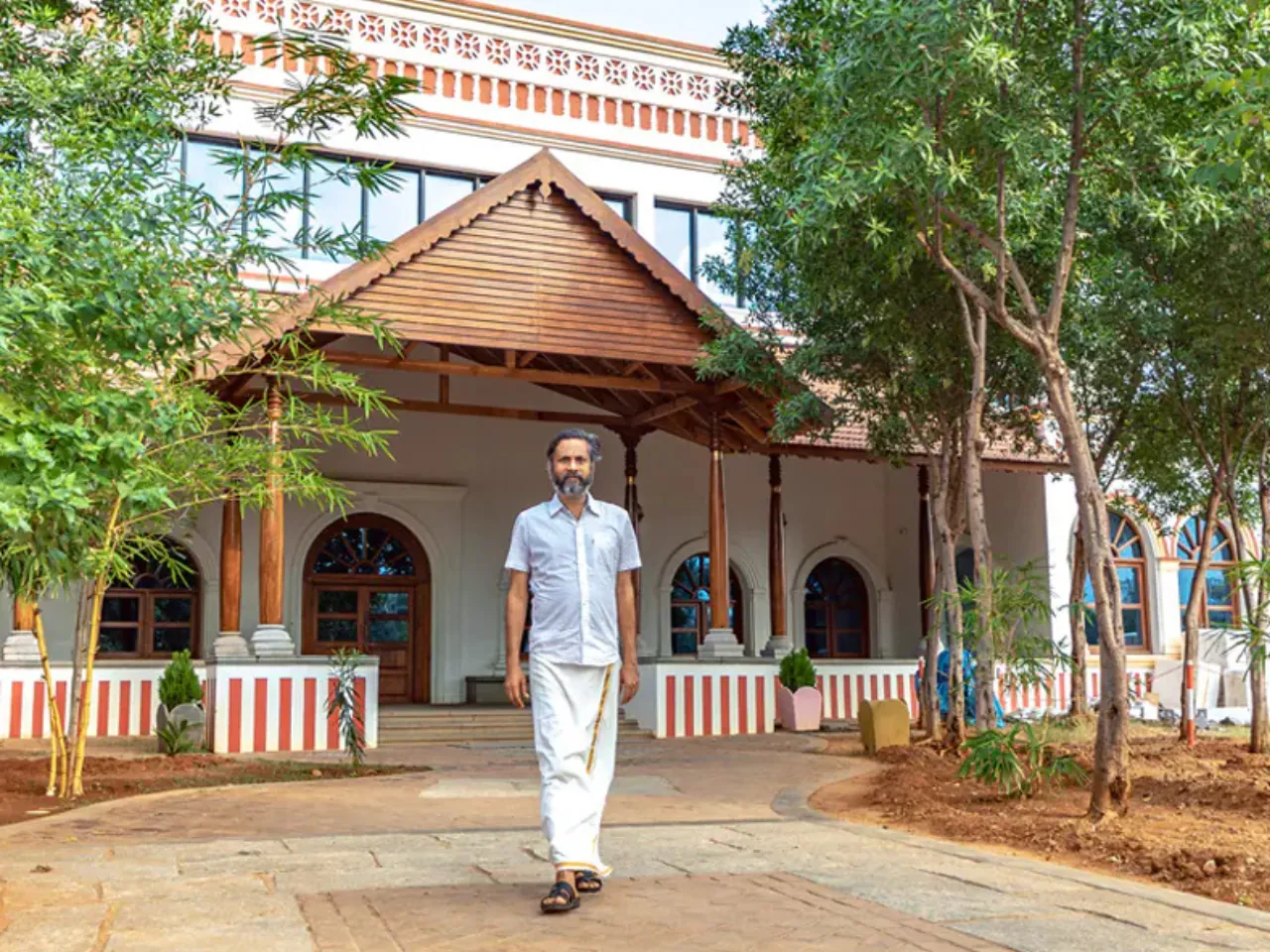 zoho cofounder sridhar vembu