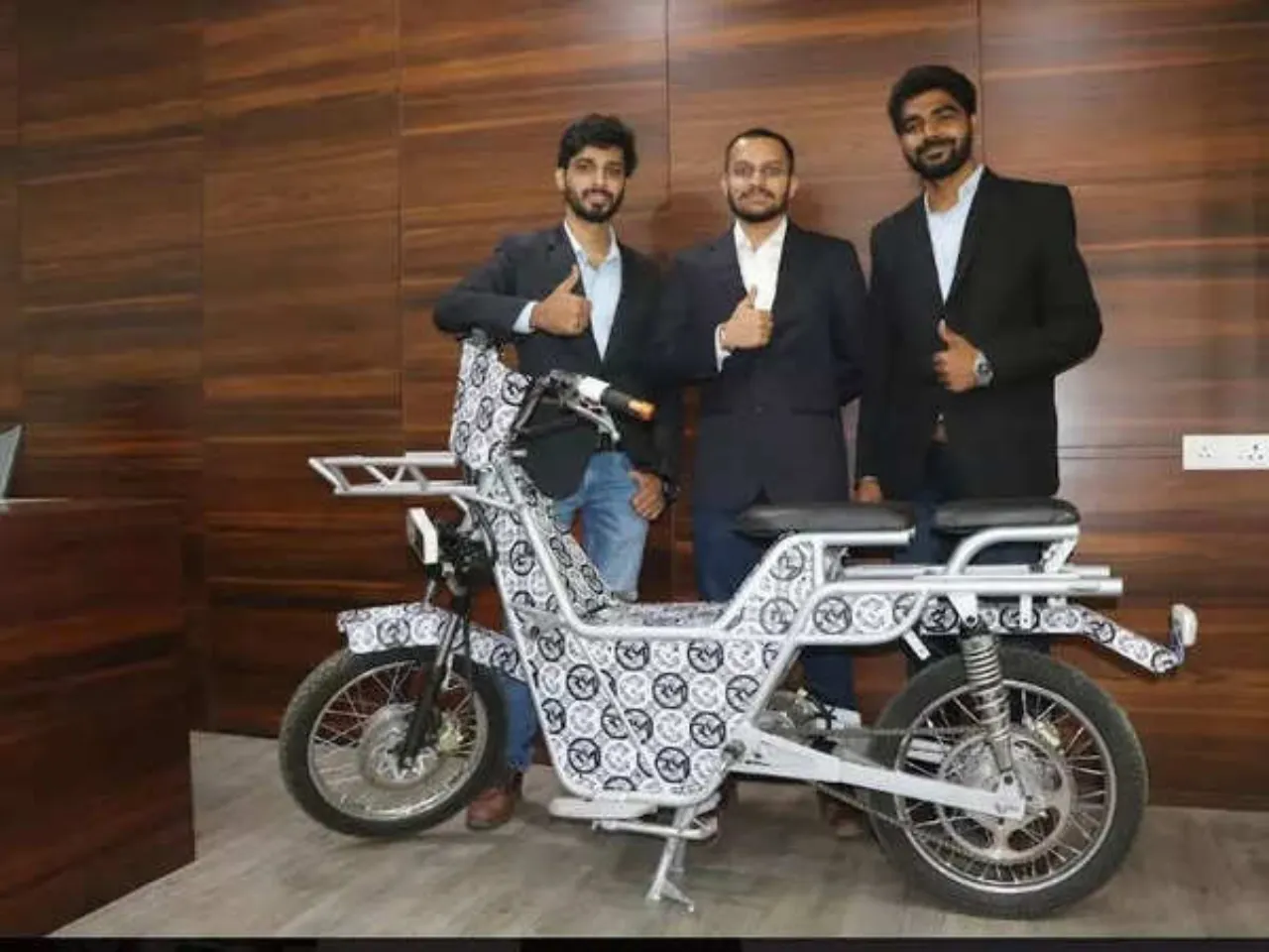Revamp Moto Founders 