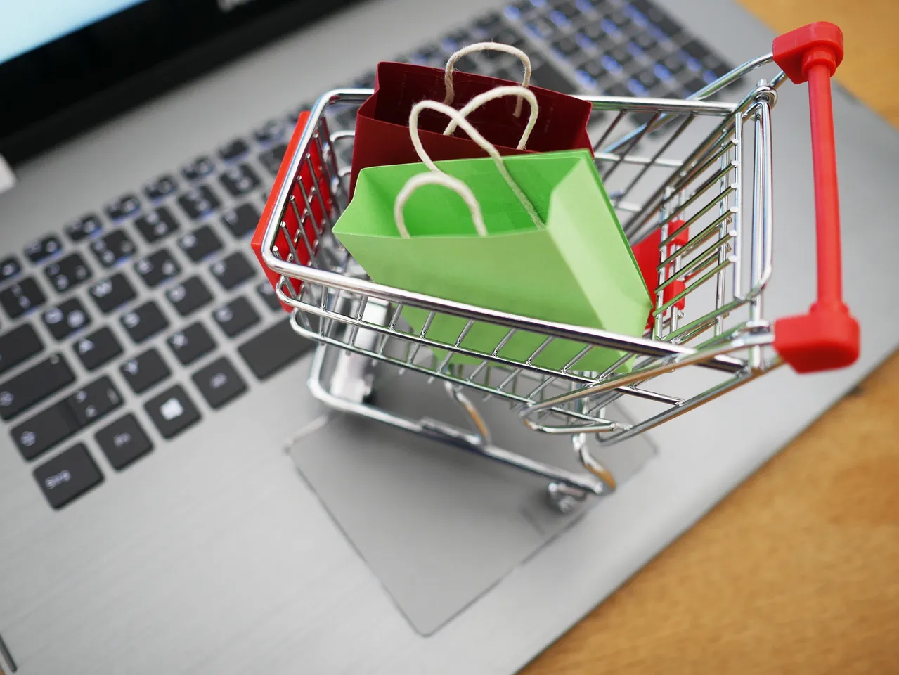 Amazon India Dismisses Flipkart’s Victory in Festive Sales Battle this Year