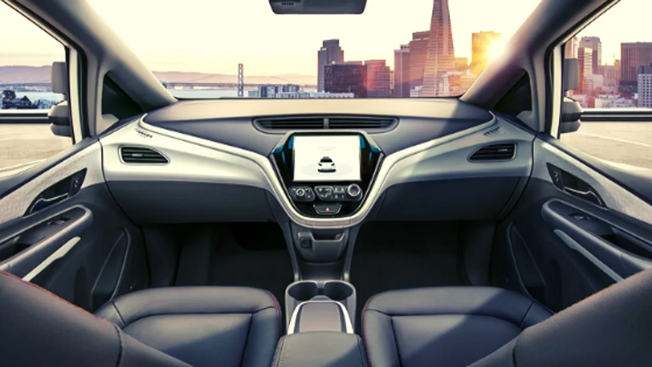 Nitin Gadkari denies to pursue Driverless Cars in India
