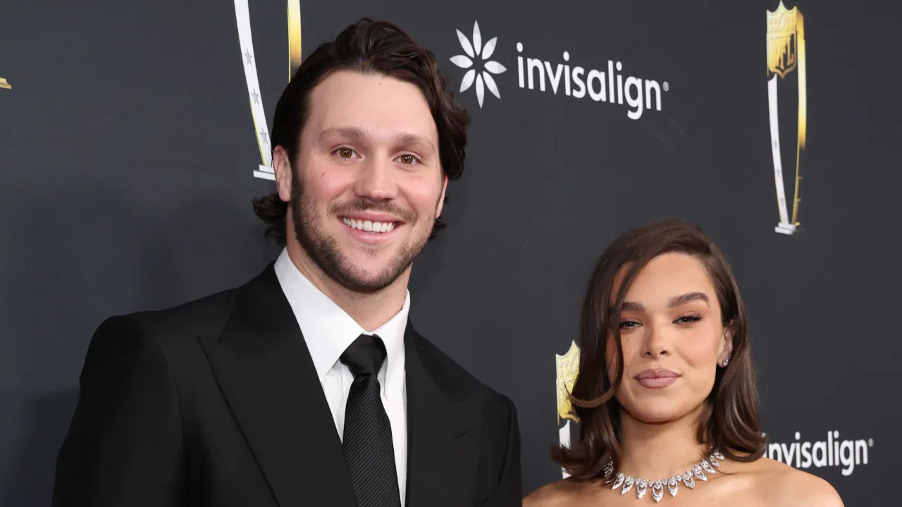 Josh Allen and Hailee Steinfeld