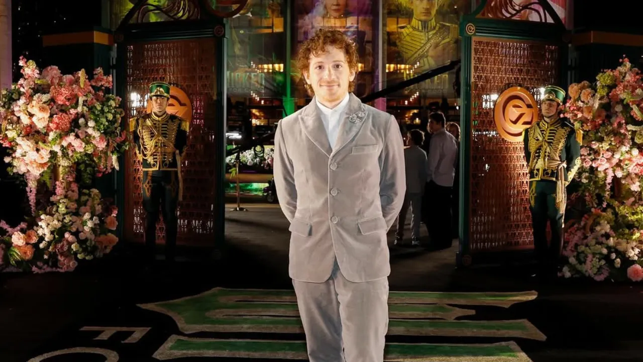 Ethan Slater/ Instagram